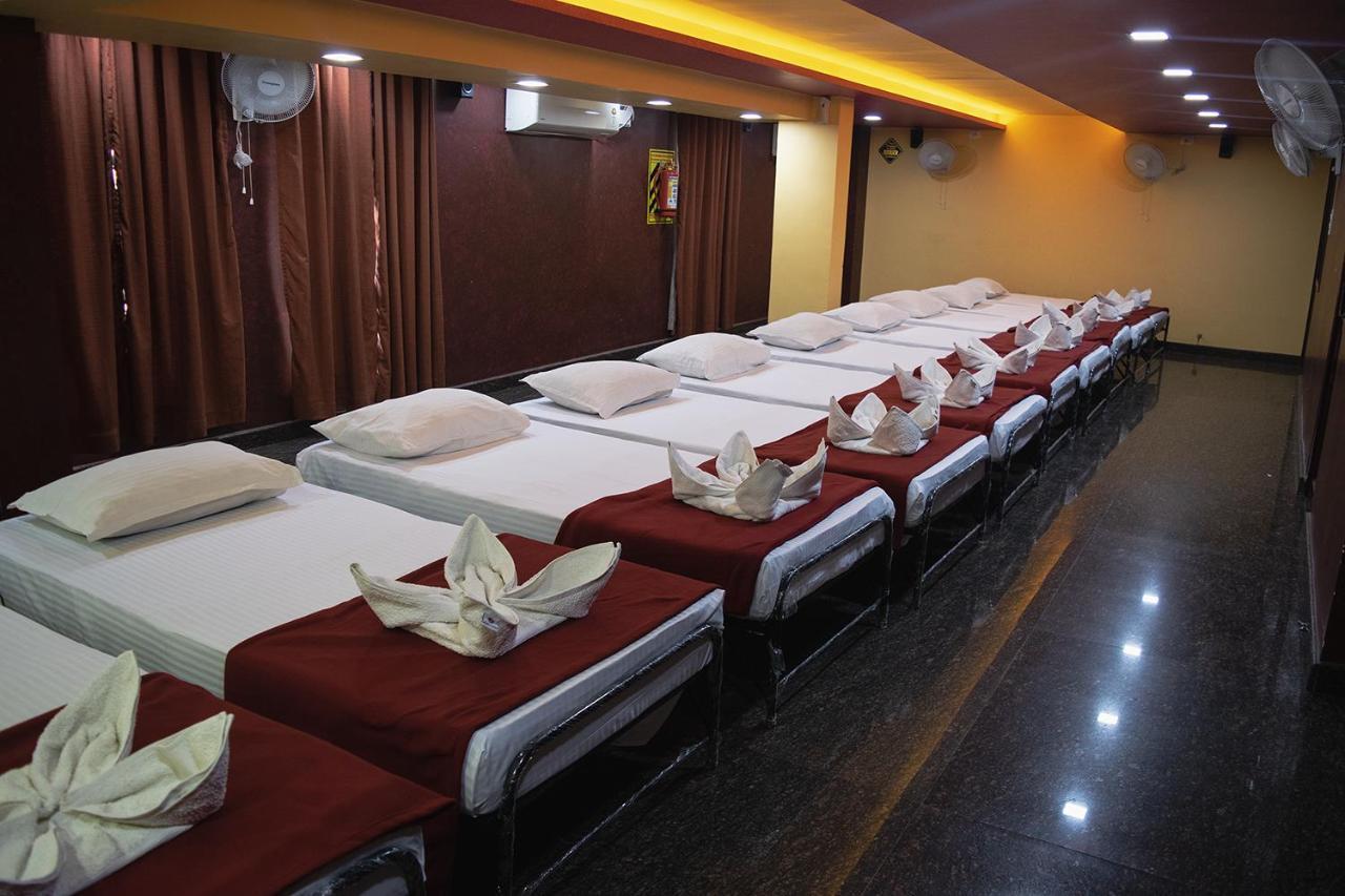 Hotel Lotus Мадурай Екстериор снимка