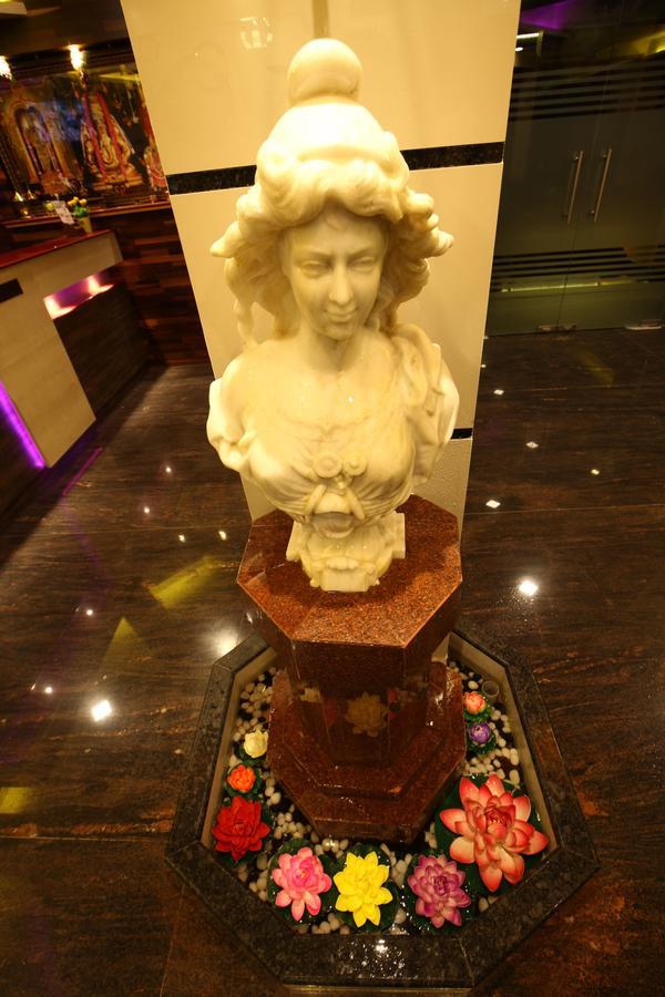 Hotel Lotus Мадурай Екстериор снимка