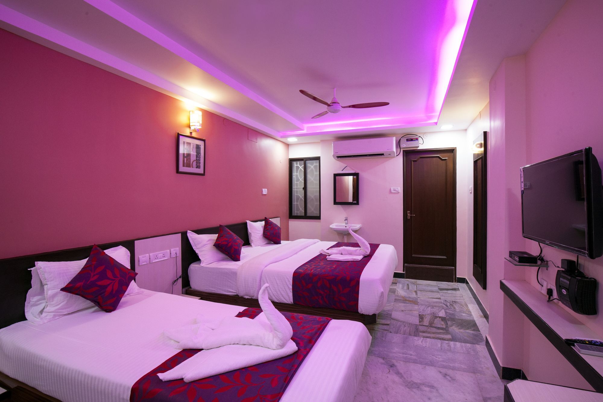 Hotel Lotus Мадурай Екстериор снимка
