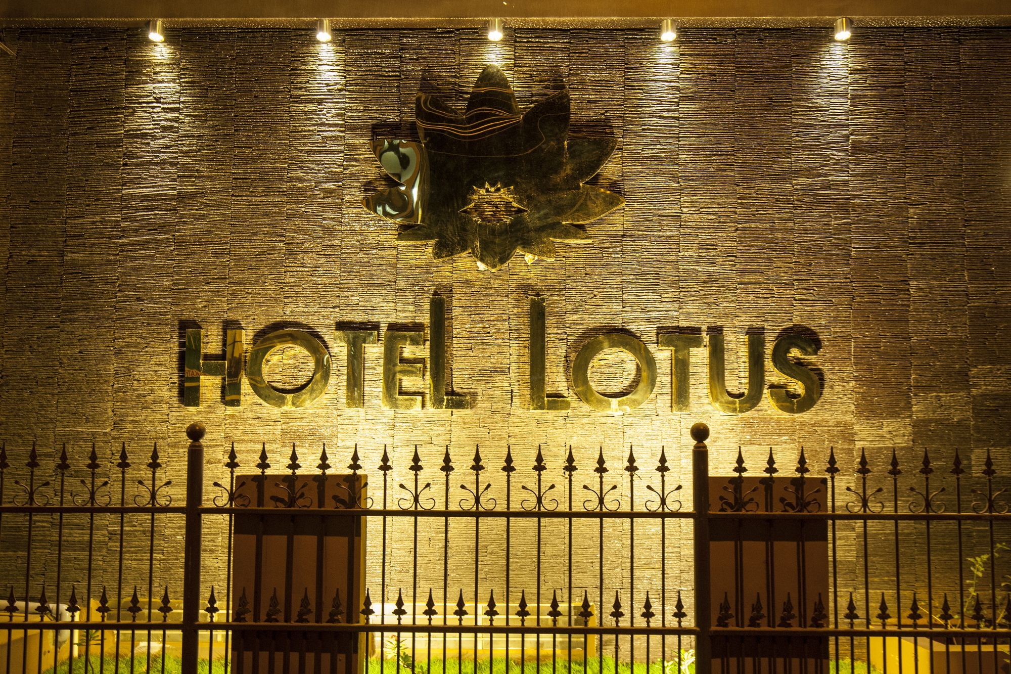 Hotel Lotus Мадурай Екстериор снимка